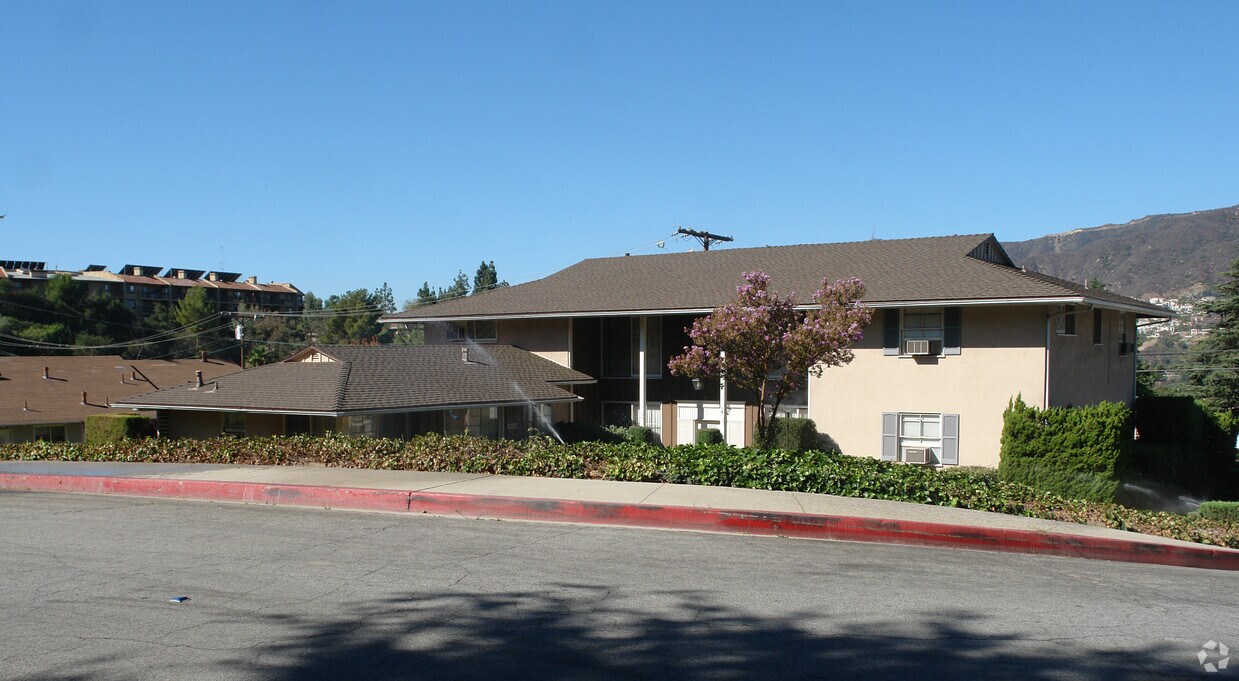 Building Photo - 3623 Valihi Way