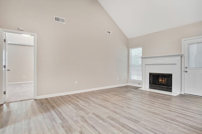 Building Photo - 335 Fallview Dr