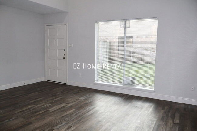 Foto del edificio - Welcome Home to a updated 2-Bedroom, 1.5-B...