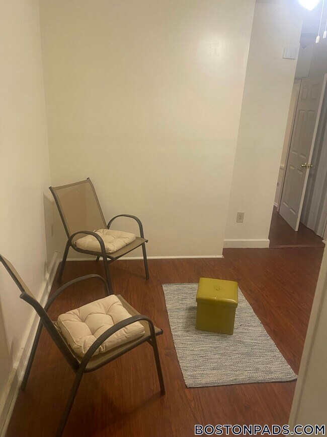 Foto del edificio - 252 Putnam Ave