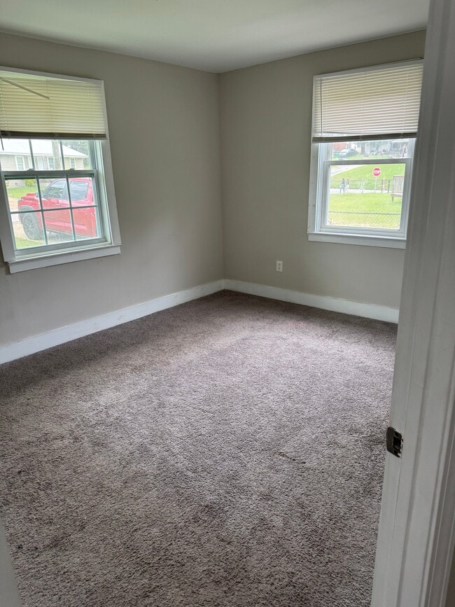 Building Photo - 109 Aventura Ct