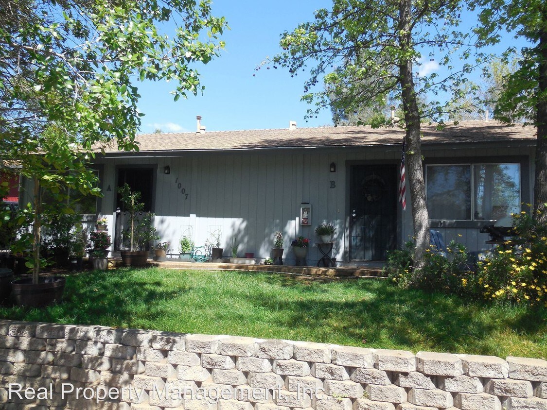 Primary Photo - 1007 Layton Rd