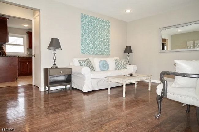 Foto del edificio - 421 New York Ave