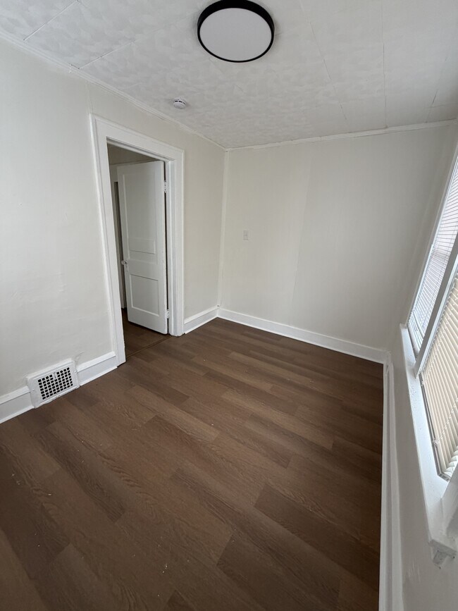 Foto del edificio - 4473 W 133rd St