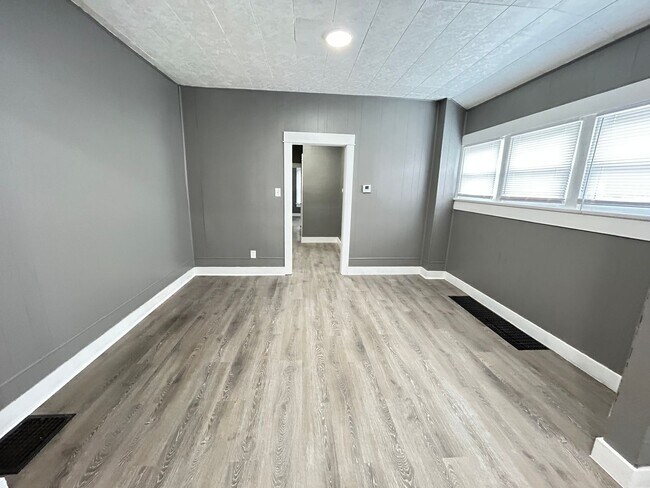 Foto del edificio - 314-316 Lorenz Ave