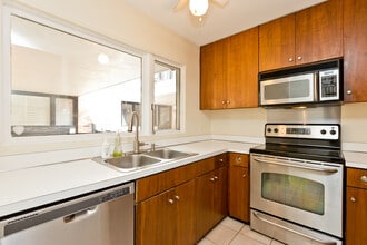 Building Photo - 588 W Hawthorne Pl