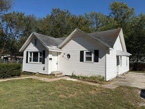 Building Photo - 226 S Maple Ave