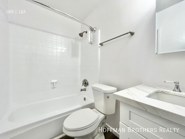 Building Photo - 140 N Hoover St Los Angeles, CA, 90004