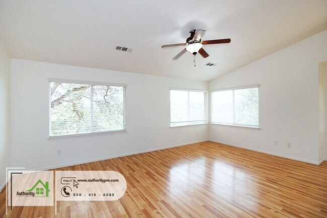 Foto del edificio - 19531 Prospect Peak Ct