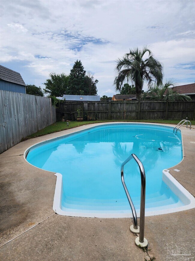 Building Photo - 7970 La Nain Dr