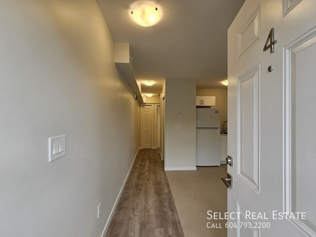 Building Photo - 45790 Lewis Ave