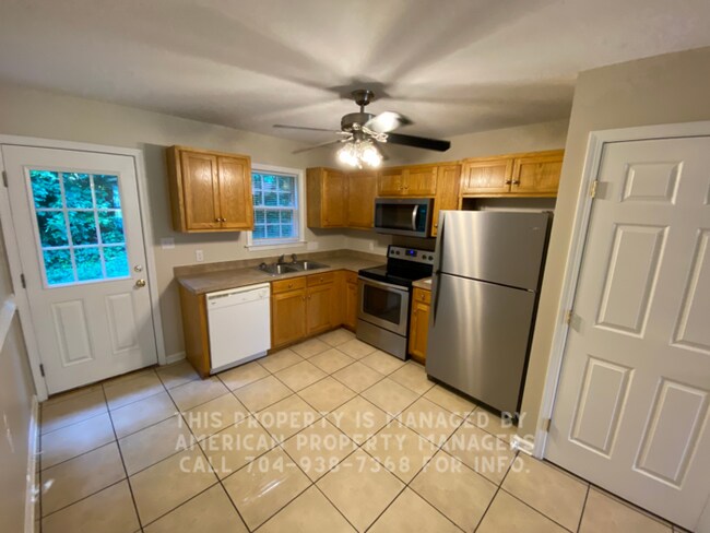 Foto del edificio - 477 Pharr Dr SW