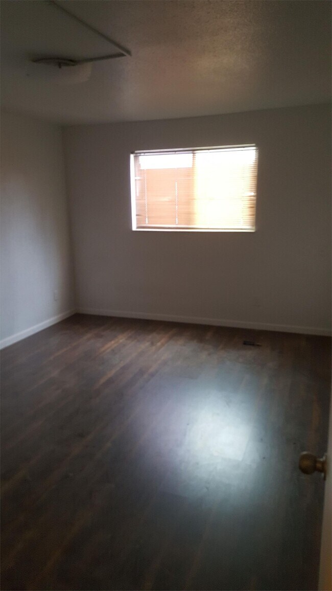 Foto del edificio - 1666 Brownstone Blvd