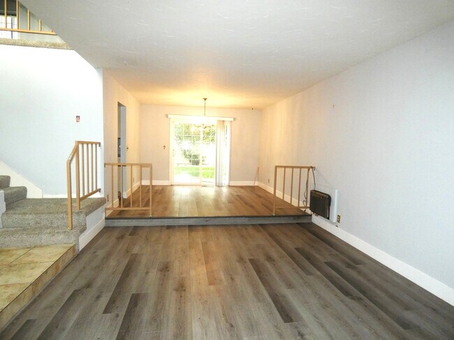 Building Photo - 3925 Parque Verde Ln