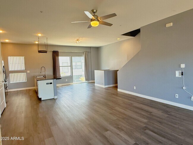 Foto del edificio - 4710 E Culver St