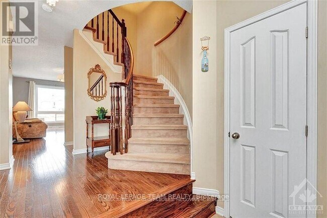 Photo du bâtiment - 1086 Marconi Ave