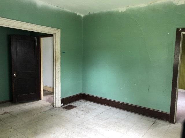Building Photo - 6 bedroom in Waterport NY 14571