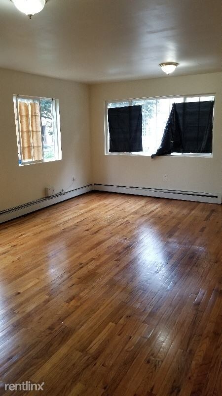 Foto del edificio - 109-32 156th St