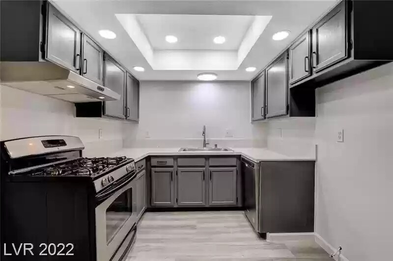 Foto principal - 5191 Caliente St