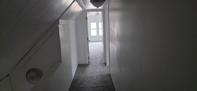 Foto del edificio - 1831 S Westmoreland Ave