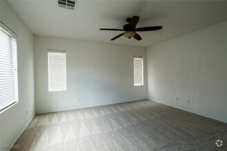 Building Photo - 672 Calamus Palm Pl