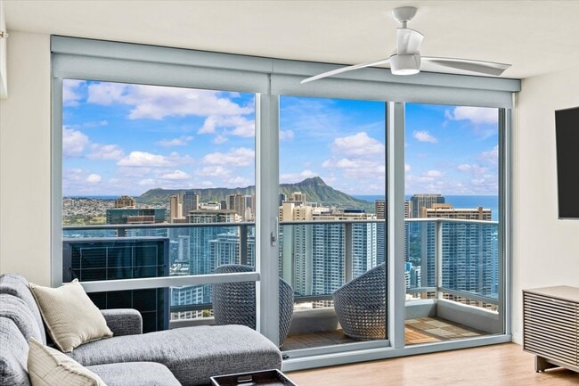 Building Photo - 1631 Kapiolani Blvd