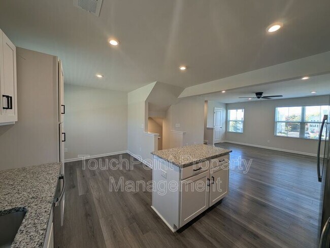 Foto del edificio - 2059 Langer St