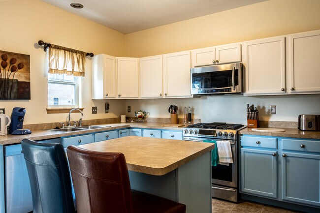 Foto del edificio - 415 Parker Drive Unit A