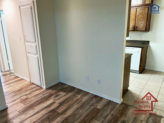 Foto del edificio - 2111 NW Lindy Ave