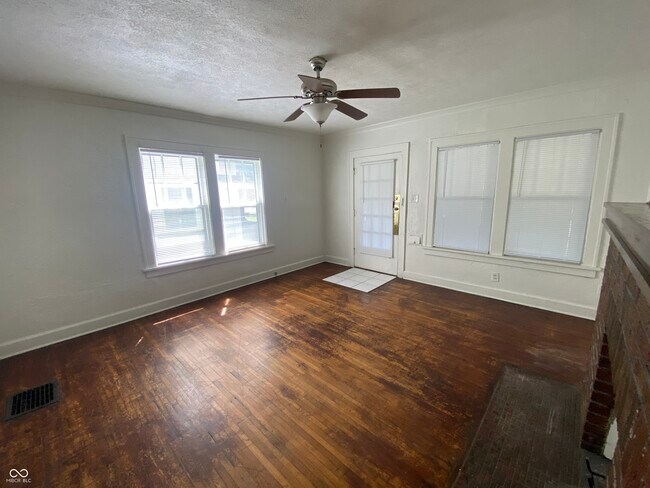 Foto del edificio - 5275 N College Ave