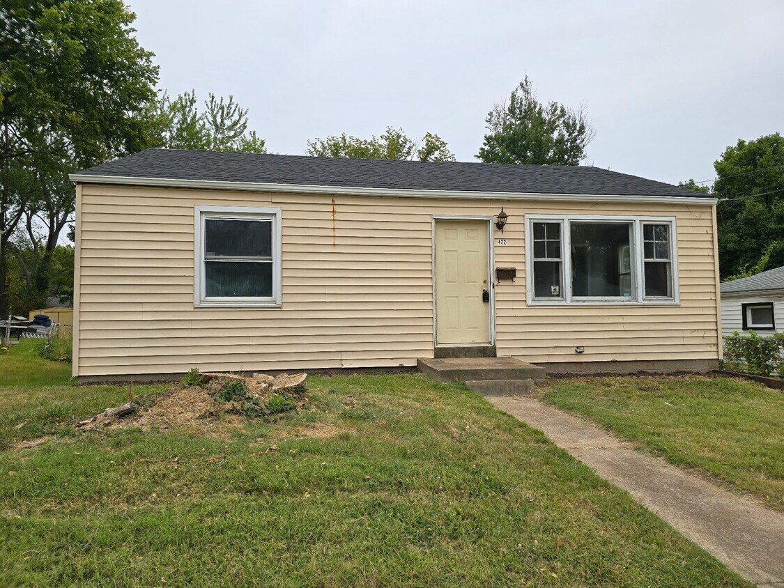 Primary Photo - 422 Plaza Ave
