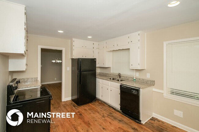 Foto del edificio - 9248 Brookhurst Dr