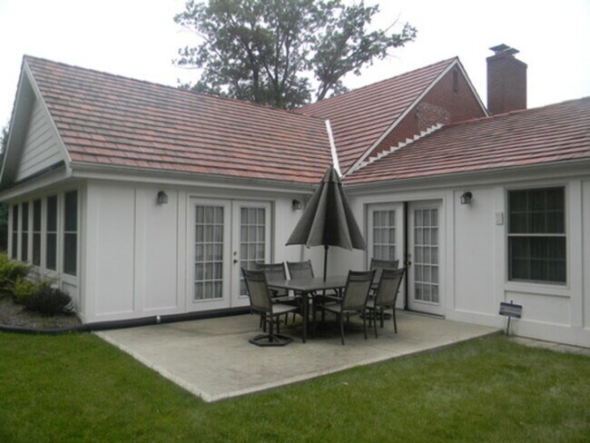 Foto del edificio - 92 Lambeth Dr