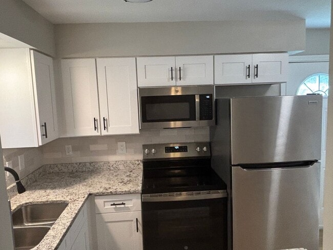 Building Photo - Charming 1-Bedroom in the Heart of Zephyrh...