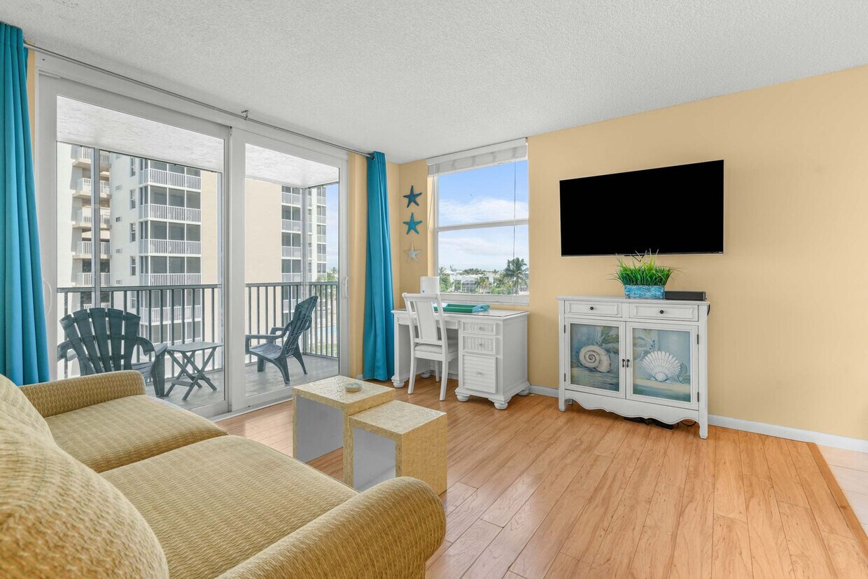 Foto principal - 5500 Bonita Beach Rd SW