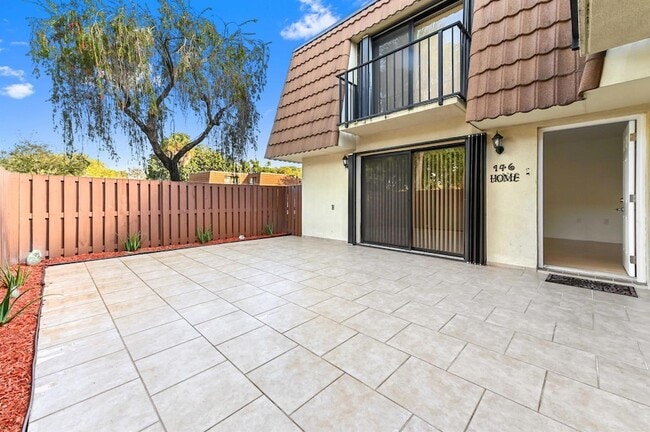 Foto del edificio - 146 Heritage Way