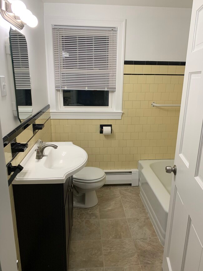 Bathroom - 79 E Barrows St
