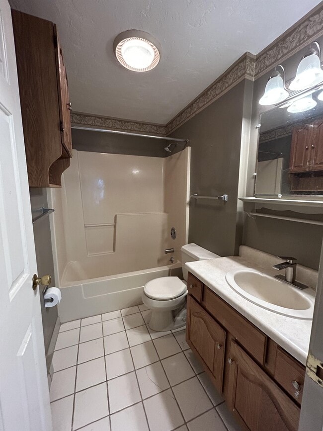 Building Photo - 51 Alvarado Ave