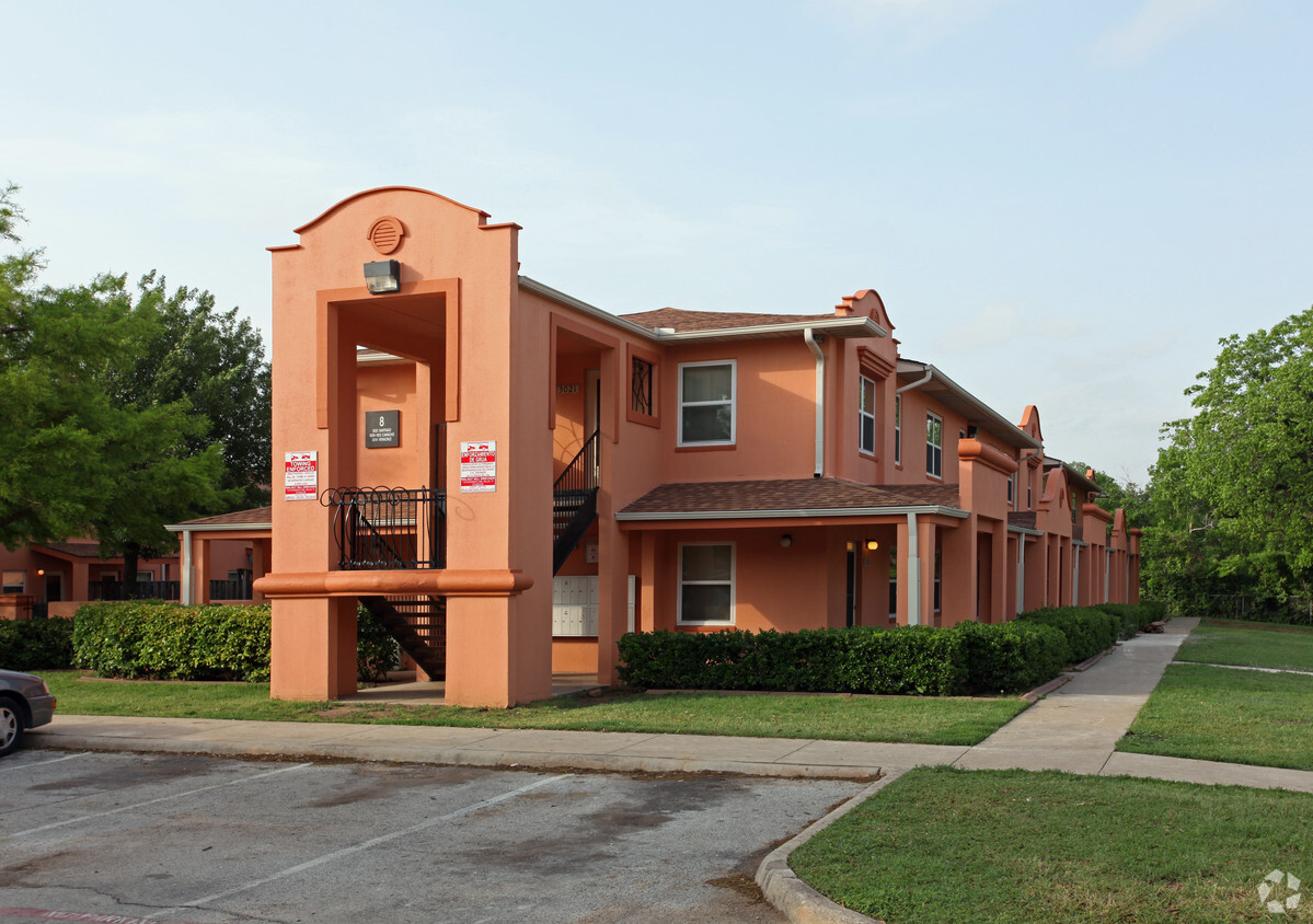 Primary Photo - Little Mexico Village