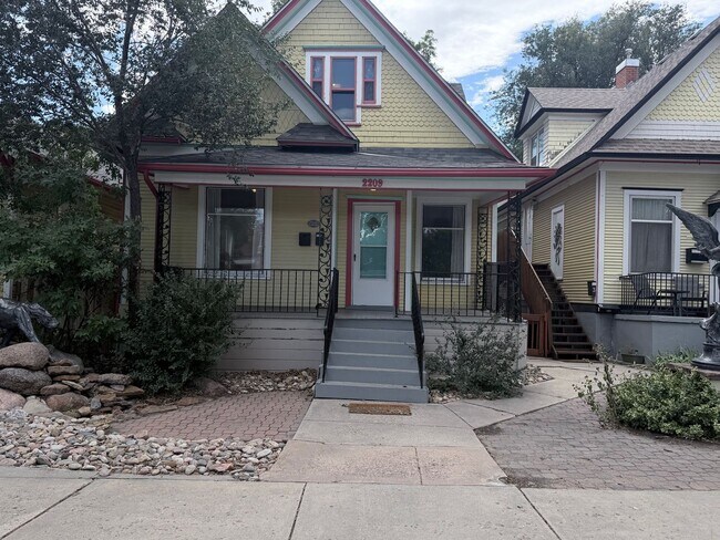 Foto del edificio - 2209 W Colorado Ave