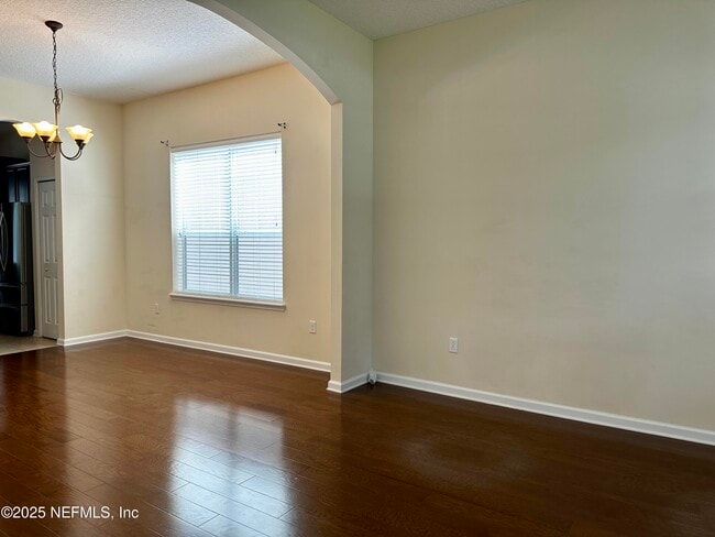 Building Photo - 300 Candlebark Dr
