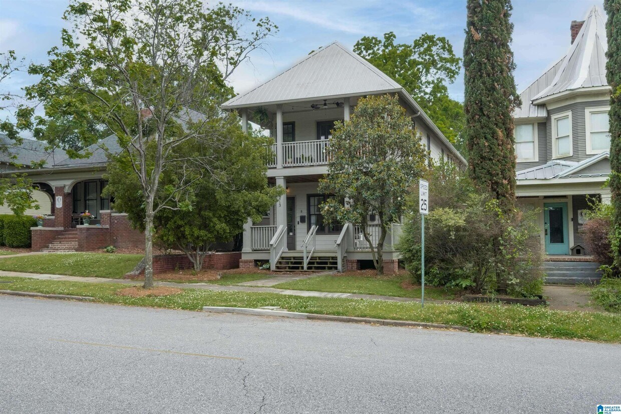 Primary Photo - 3713 6th Ave S