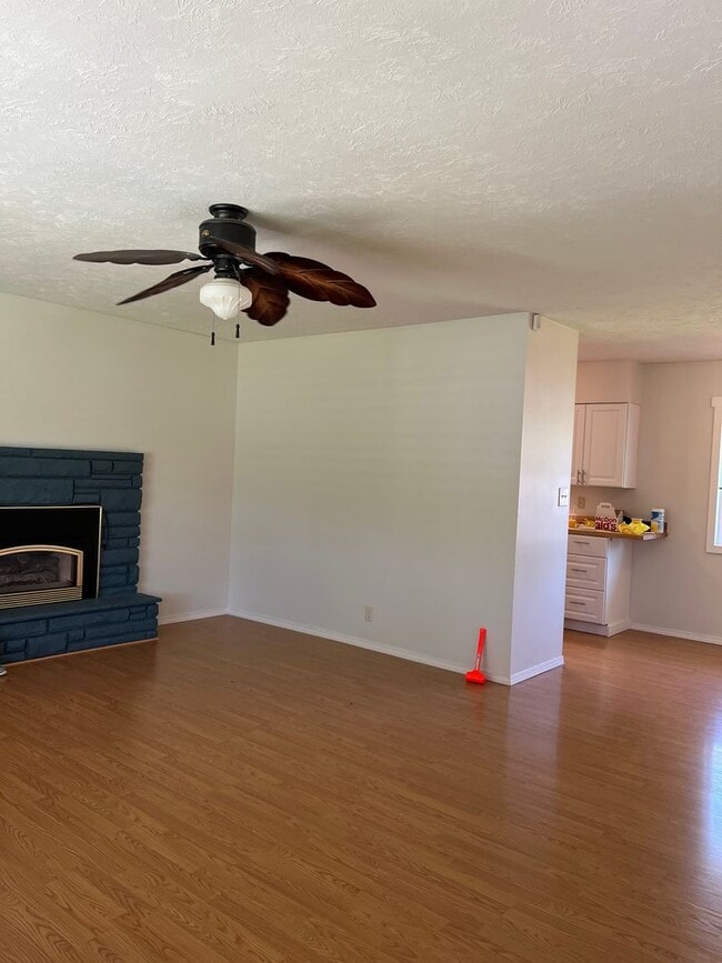 Building Photo - 770 W Highland Ave