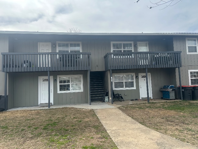 Building Photo - 1603 Azalea Cir