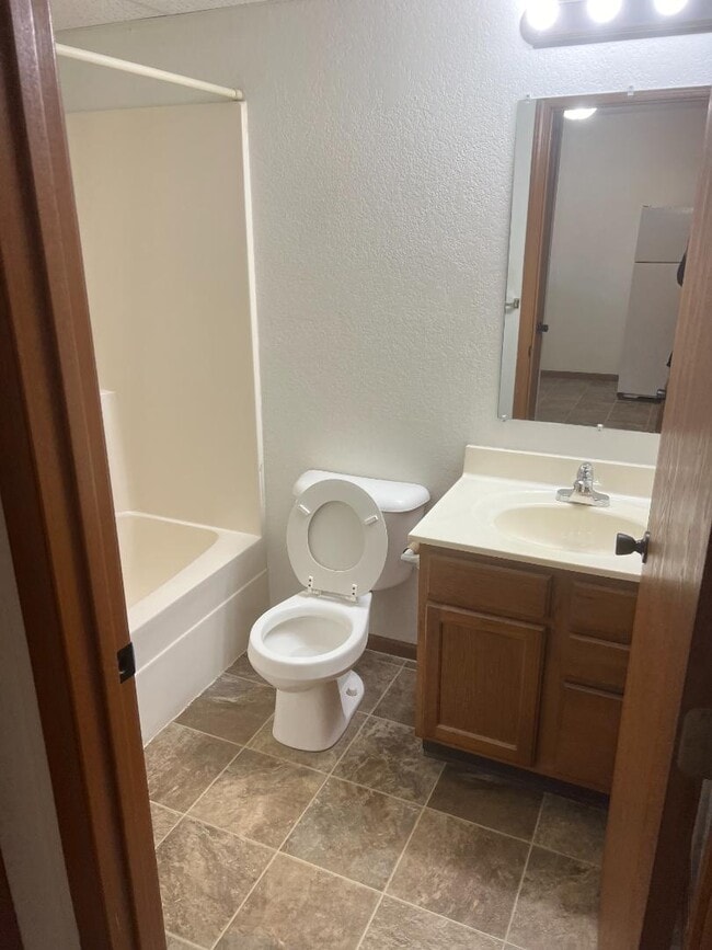 Building Photo - 1015 N St Joe Dr