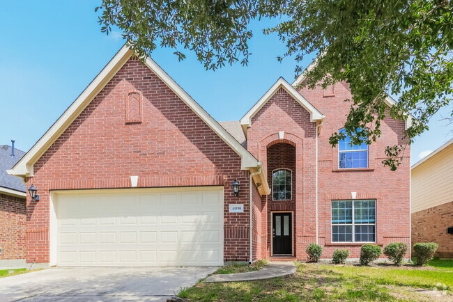 Building Photo - 4939 Forest Hurst Dr
