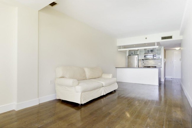 Foto del edificio - 2124 30th Ave