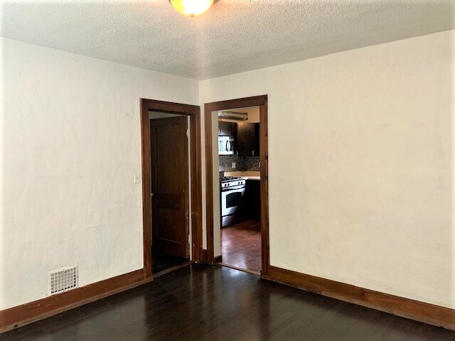Building Photo - 387 Windermere Blvd