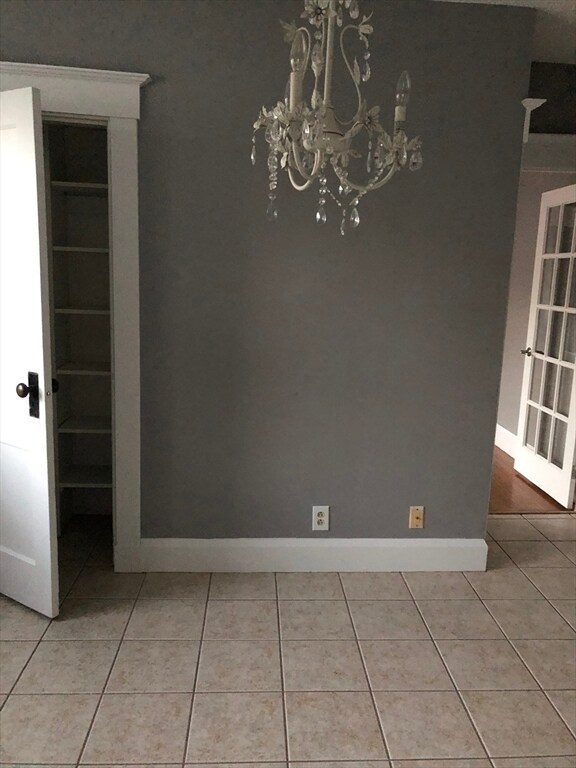 Building Photo - 403-405-405 W Clinton St