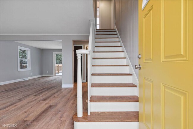 Foto del edificio - 4 br, 2.5 bath House - 10 Appleridge Street